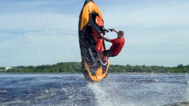 Jet Ski – Wheelies and jumps